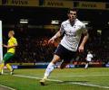 Brilliant Bale keeps Spurs in touch with Man City, United