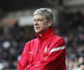 Arsenal say manager Wenger to stay at club