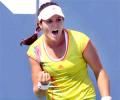 Giant-killer Robson knocks out China's Li Na