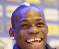 City striker Balotelli needs minor eye surgery