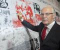 Beckenbauer will answer FIFA questions, wants ban lifted