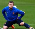 Arsenal's Wilshere out for six weeks with fractured foot