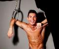 Cristiano Ronaldo sings: 'I'm the one you want in your bed'