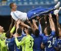 Tearful Terry tells Chelsea fans: 'I want to stay'