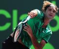 Miami Open: Federer in, Wawrinka out on mixed day for Swiss