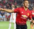 Football Extras: Solskjaer tells misfiring Sanchez, Lukaku to grab opportunities