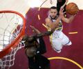 Sports Shorts: NBA star Curry agrees to NASA offer