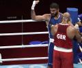 PIX: France's Aliev disqualified, protests with sit-in at ringside