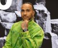 Heavily studded Hamilton reacts to F1 jewellery ban