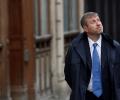 EPL strips Chelsea owner Abramovich of club directorship