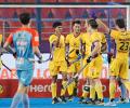 HIL: Hyderabad Toofans edge Delhi SG Pipers