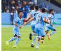 ISL: 10-man Mumbai City FC hold Mohun Bagan