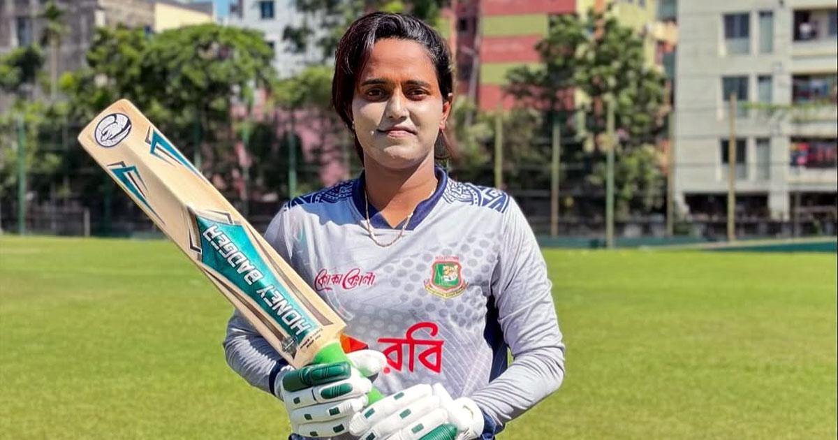 'Bangladesh captain Joty beats up juniors, slaps them'