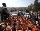 No decision on raising LPG supply cap: Moily