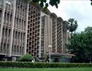 Base salary stagnates, but variable pay zooms at IITs