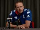 England sack coach Andy Flower after disastrous Aus tour