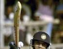 Dravid joins 11,000 Test run club