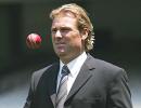 Is Warne dating British actress Liz Hurley?