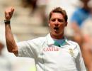 Steyn destroys India on rain-hit Day 1