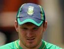 South Africa captain Smith loses his Test cap