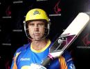 Hayden unveils new bats for T20 cricket