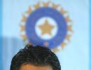 Dhoni keen to track India's performance at CWG