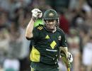 Hussey puts Australia 3-0 up at SCG