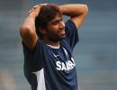 Munaf watches as Team India train ahead of 1st Test