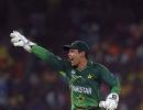 Kamran Akmal under fire for poor 'keeping