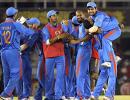 India ease past Pak into World Cup final