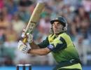 Akmal, Misbah guide Pakistan to 4-1 series win