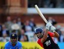 Raina, Dhoni power India to 280/5