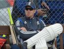 Pietersen 'apologises' for texts: Report