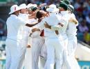 Ponting's last hurrah leaves Australia clinging on