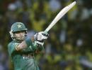 Bangalore T20: Hafeez, Malik star as Pakistan thrash India