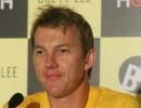 Injuries force Brett Lee's retirement from cricket