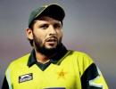 Pakistan's Afridi, Younus chased for unpaid tax bill