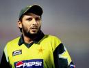 Ex-players call for Afridi's head after Pak's ouster