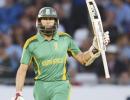 Amla, De Villiers guide South Africa to easy win