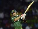 Umar Gul takes Pakistan past SA in a thriller