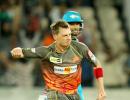 Steyn's three wkts in an over sends Warriors crashing