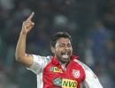 IPL Stats: Praveen Kumar is most economical bowler!