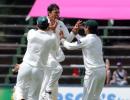 Late flurry of wickets cheer Pakistan vs SA