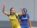 Women's WC: Bowlers set up thrilling win for Australia