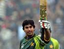 India's tormentor Jamshed forgets his trophy