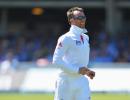 Ashes PHOTOS: Siddle pegs England back after Swann show