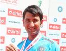 Cheteshwar should avoid the hook shot, says his father