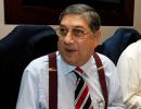 Pressure mounts on Srinivasan as ex-players, BCCI VPs urge him to quit