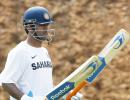 Dhoni goes bat-shopping in Meerut