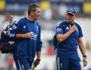 Gooch rubbishes Pietersen's claims, urges Cook to speak up